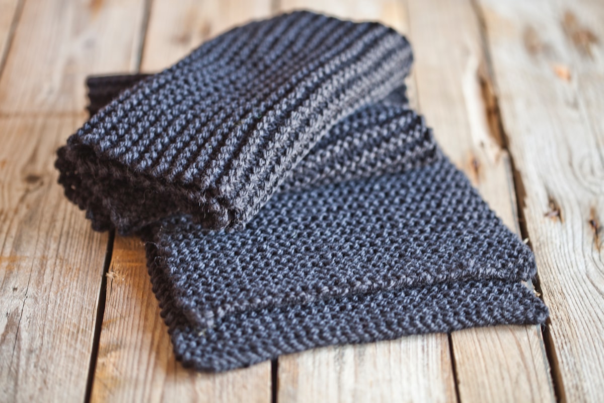 Knitted wool scarf